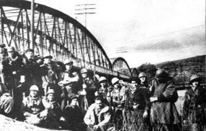 Puente del ferrocarril, entre las actuales Rivas y Arganda.