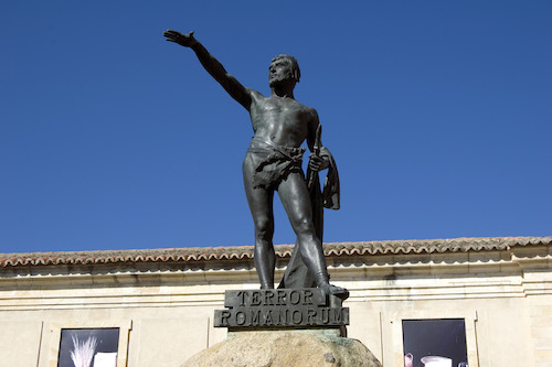 Famosa estatua de Viriato en Zamora, en la plaza con el mismo nombre